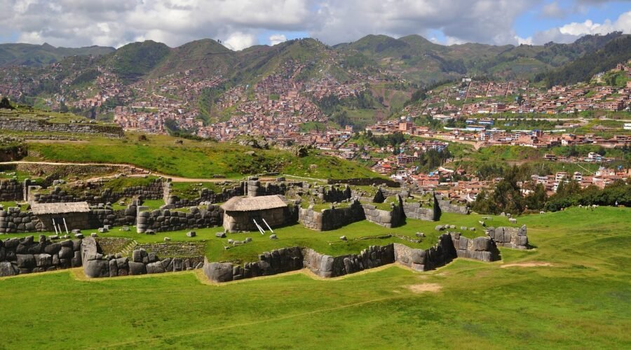 Cusco City Tour – visitors at Sacsayhuaman fortress