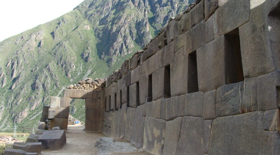 Sacred Valley Tour – exploring Ollantaytambo fortress