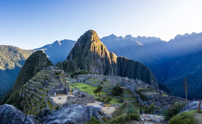 Short Inca Trail 1 Day – panoramic view of the trail leading to Machu Picchu