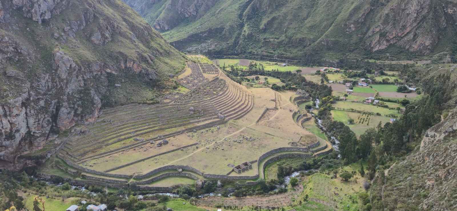 Inca Trail to Machu Picchu 2026 — panoramic Andean views, ancient paths, and lush cloud forest scenery.